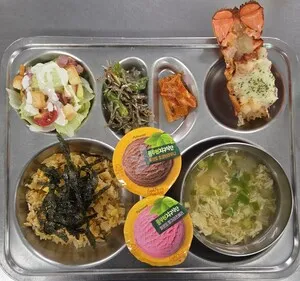 간문초, 학생 바람이 만든 특별한 수업…랍스터 요리 체험