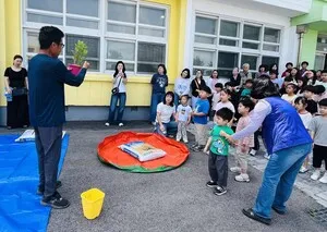 가정의 달 맞아 '수국 꽃 활짝', 압해초 가족 화합 잔칫날 - 교육 | 코리아NEWS