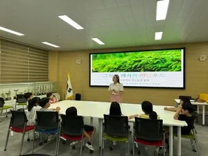 책과 요리가 만나 오감 즐겁게… 삼기초 '리딩푸드' 운영