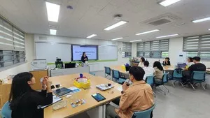 함평 교사들, AI로 영어 수업 업그레이드…'AI 펭톡' 활용법 전수