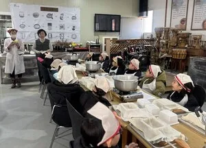 목포서산초, 강진서 두부 만들며 전통 체험…'즐거운 방학 배움'