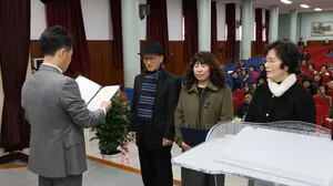 배움의 열정 꽃피우다! 목포고 방송통신고, 만학도 45명 영광의 졸업