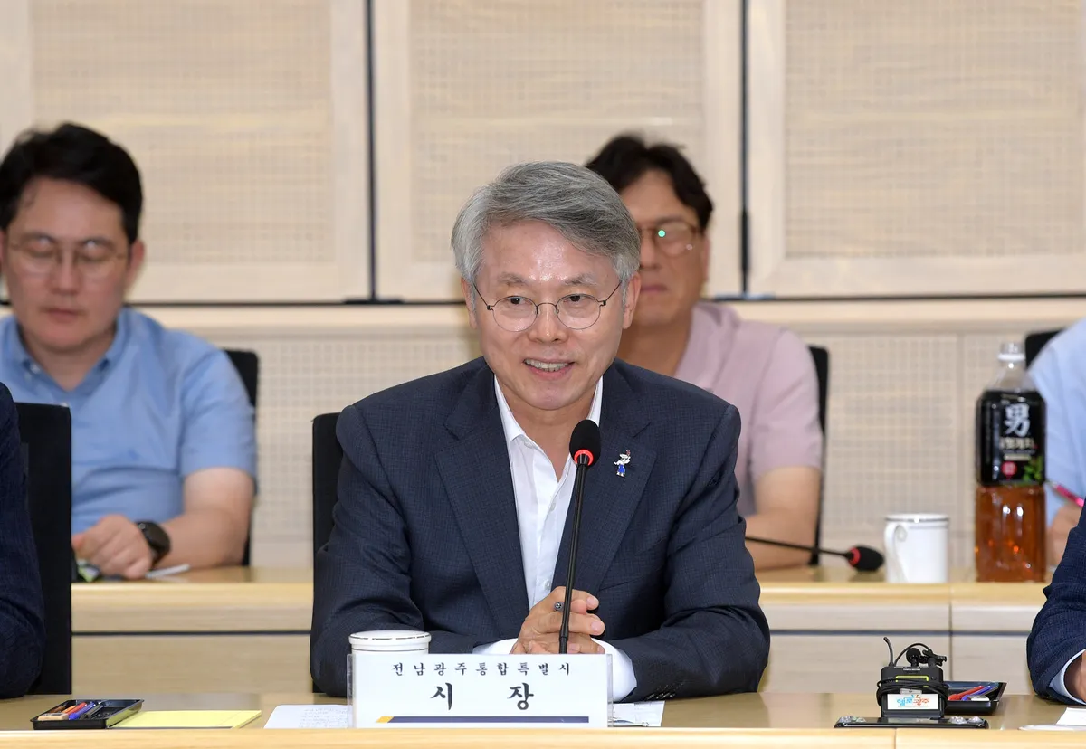 호남 반도체 산단 전력공급 해법 모색… 민형배 특별시장 ‘긴급 회의’