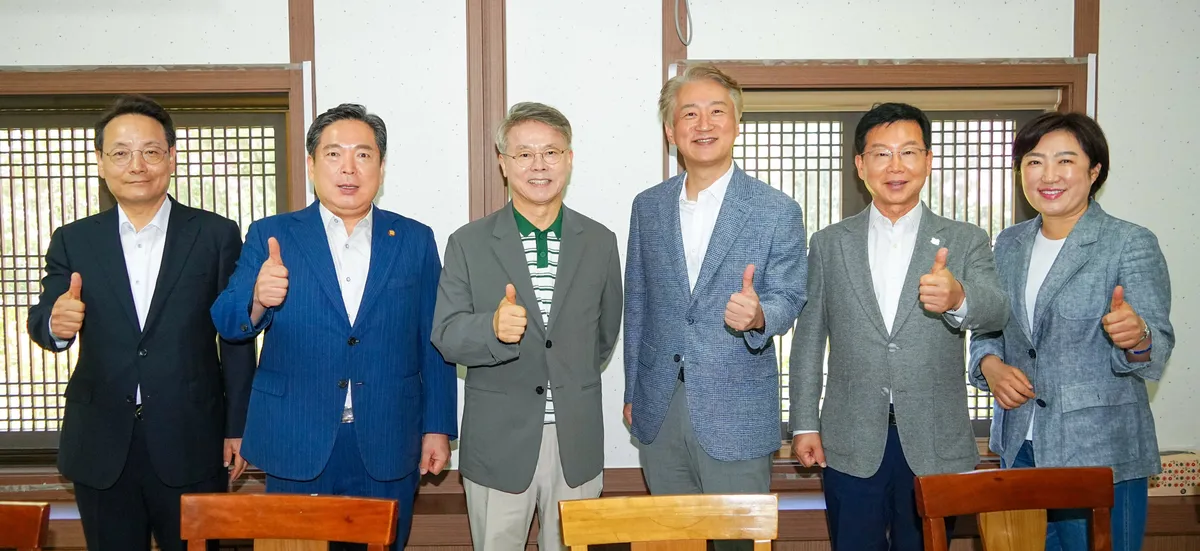 민형배 광주시장, 5개 구청장과 오찬간담회 - 행정 | 코리아NEWS