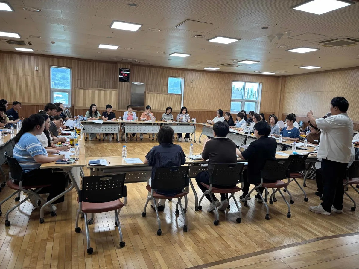 진도군, 무더위 속 어르신 보호 총력…폭염 대응 현안점검 회의 개최 - 복지 | 전남광주뉴스