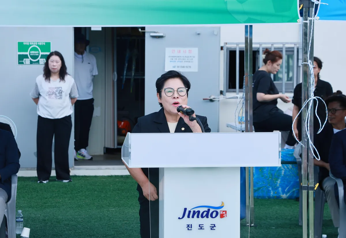 제15회 진도군수배 동호인 축구대회 개막, 열기 솟구쳐