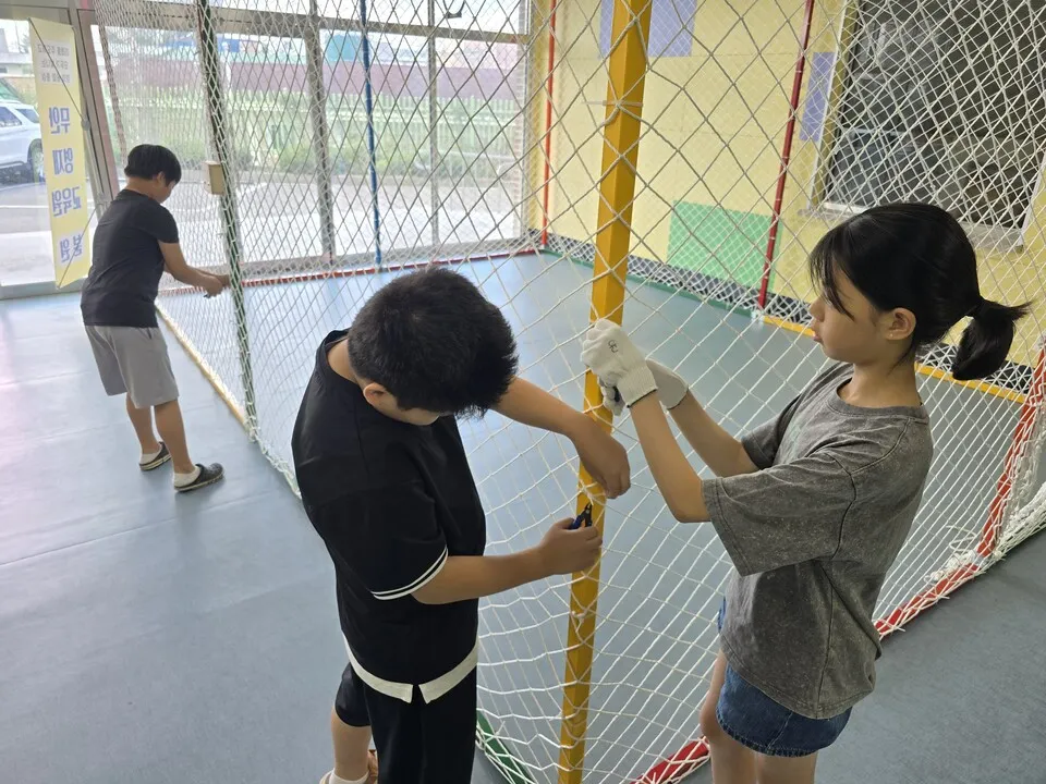 무안발명교육센터, 학생들과 함께 만든 '드론 축구 경기장' 개장 - 교육 | 코리아NEWS