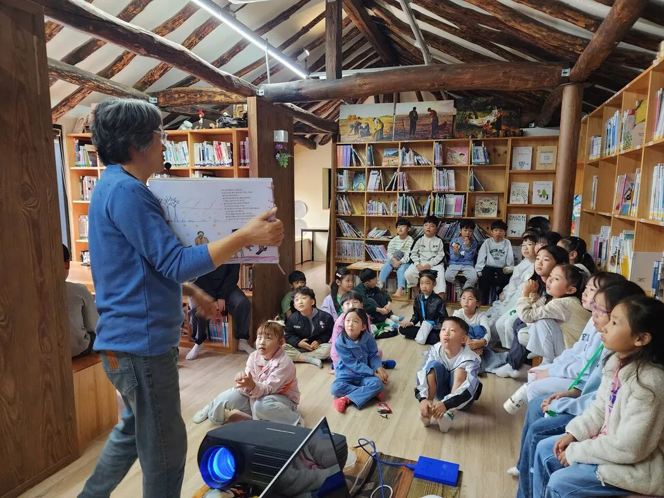 곡성교육지원청 '책과 함께하는 곡성길 투어' 7개교 372명 참여로 마무리 - 교육 | 전남광주뉴스