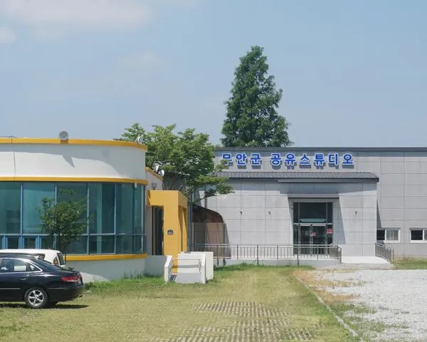 무안군, 어르신에 ‘장수사진’ 선물…행복한 노후 기원