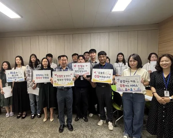 무안군, '친절실천 서약식'… 군민 만족도 높이는 민원행정 약속