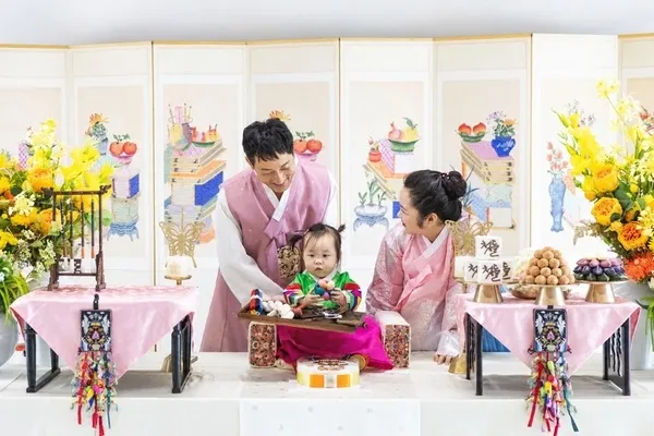 신안군, 다문화가족 위한 전통 ‘돌잔치’…따뜻한 응원 속 열려