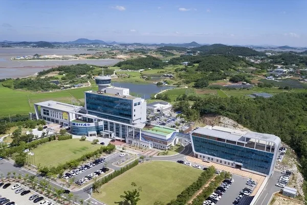 신안군, 적극행정 우수사례 경진대회 개최… ‘민간이 떠난 항로’ 대상