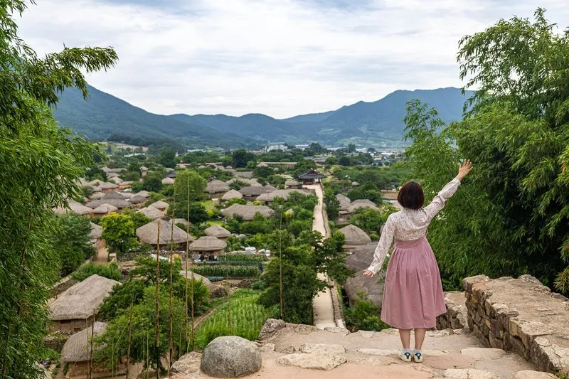 순천시, 추석 연휴 관광지 휴무 없이 개장…한복 무료입장 혜택