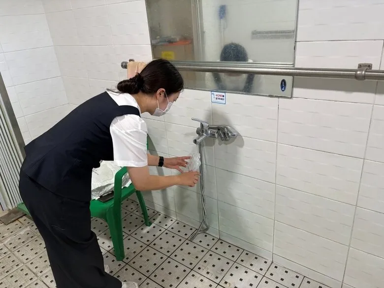 영암군, 여름철 레지오넬라증 예방...다중이용시설 집단 점검