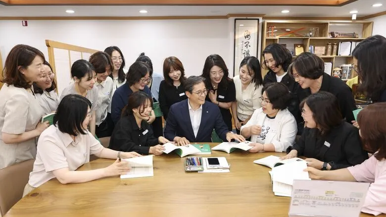 현장의 감동을 담은 이야기, 영암군 '통합사례 우수사례집' 발간