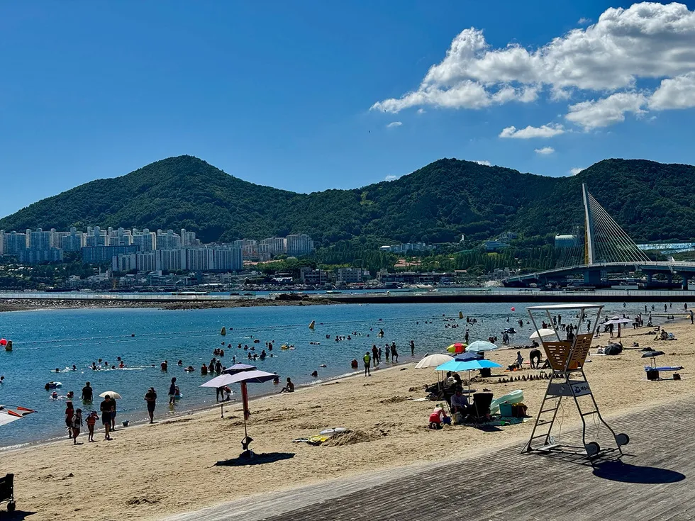 안전 최우선…여수시, 해수욕장 관리인력 확보 후 순차 개장