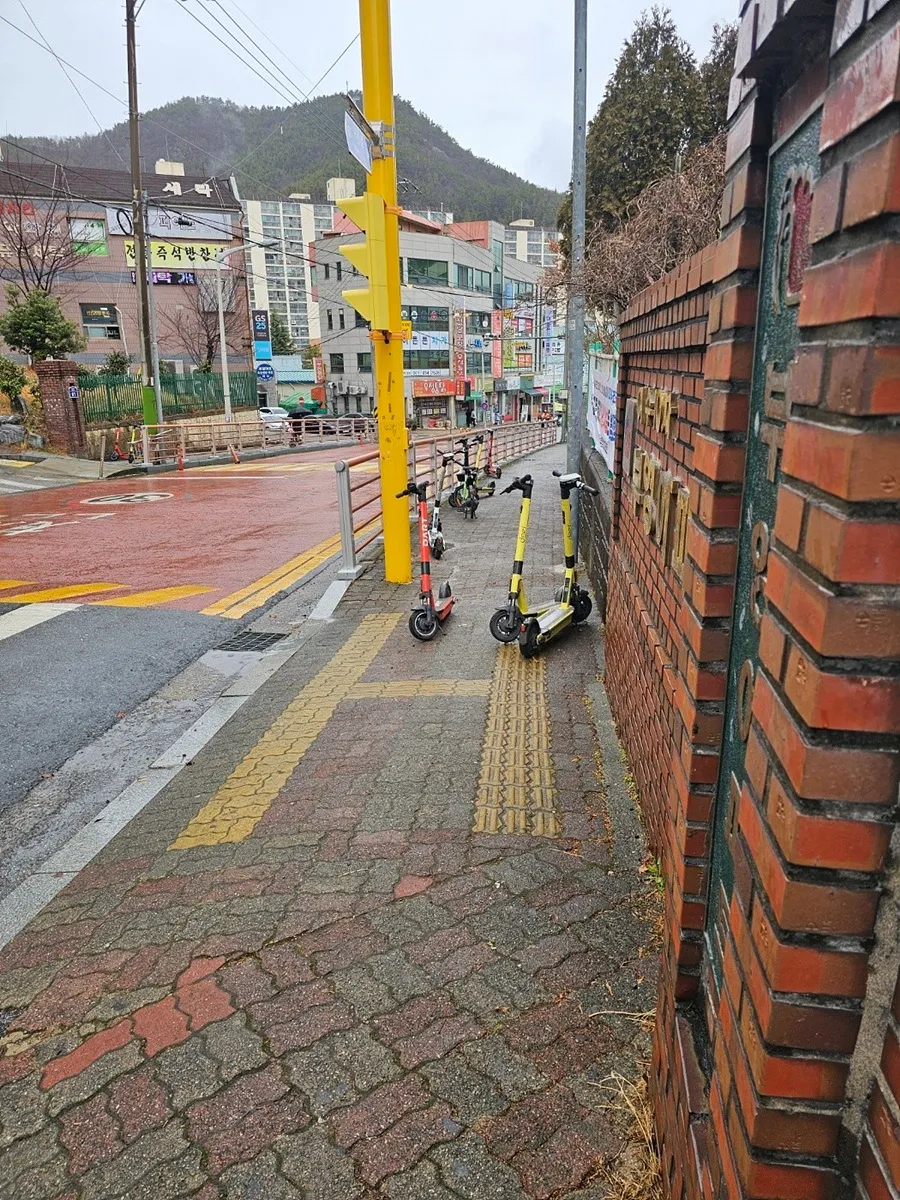 여수시, 6월부터 무단방치 PM 강제 수거…보행자 안전 확보