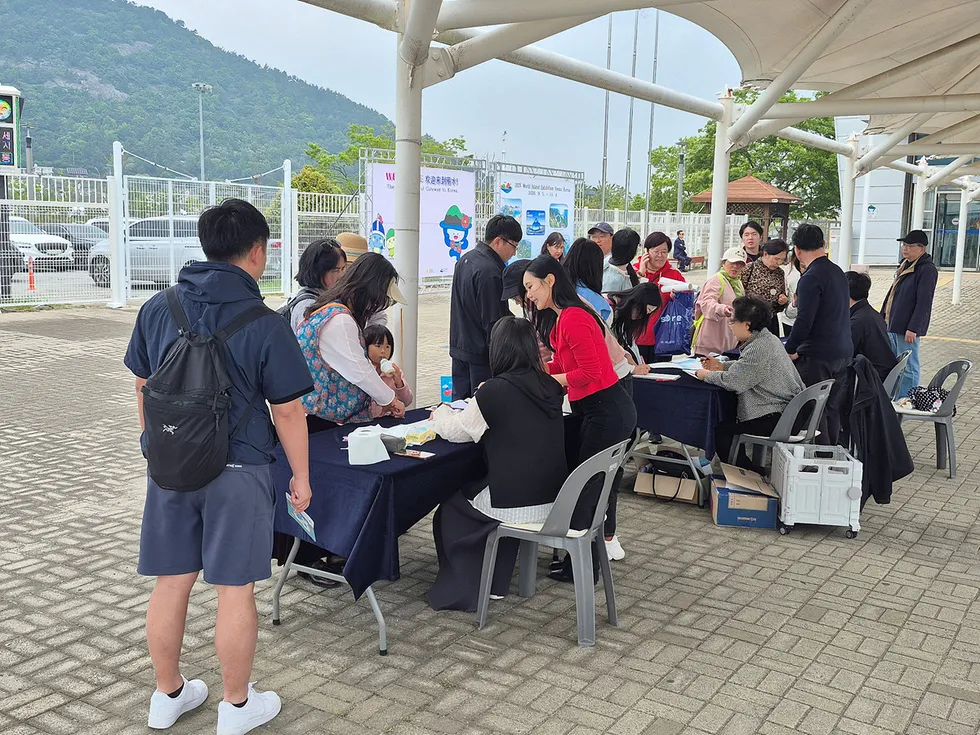 여수, 5천명 규모 초대형 크루즈 ‘아도라 매직시티호’ 또 입항